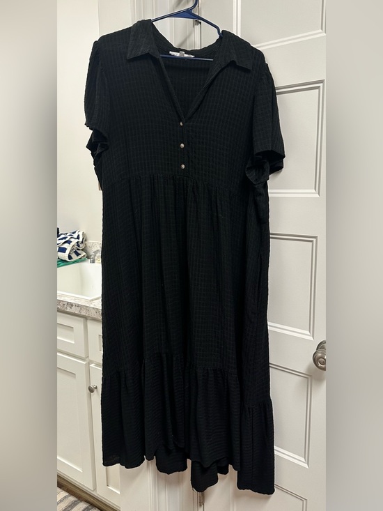 Jane and Delancey Dresses & Skirts - Jane and Delancey Black Textured Collared Midi Dress